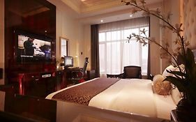 Victoria Grand Hotel